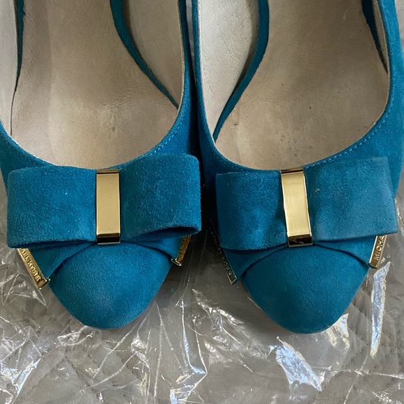 Michael Kors Pumps - Picture 8 of 8